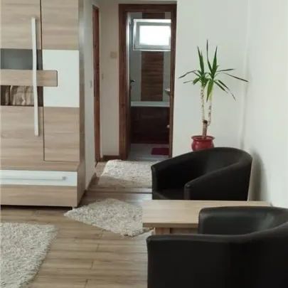 Apartament cu 2 camere de inchiriat, Cartier Simeria, Sfantu Gheorghe - Photo 1