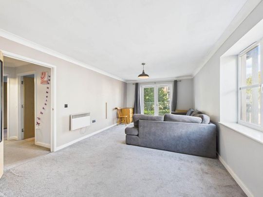 2 bedroom flat to rent - Photo 1