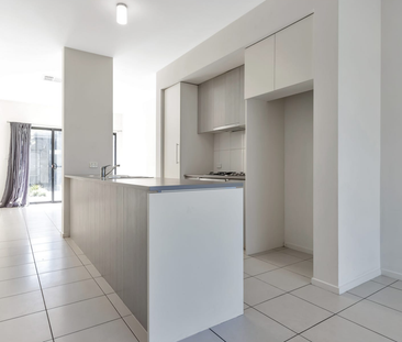 9 Derby Lane, St Clair SA 5011 - House For Rent | Domain - Photo 4