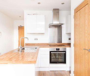 Old Station Yard, Abingdon, OX14 - Photo 2