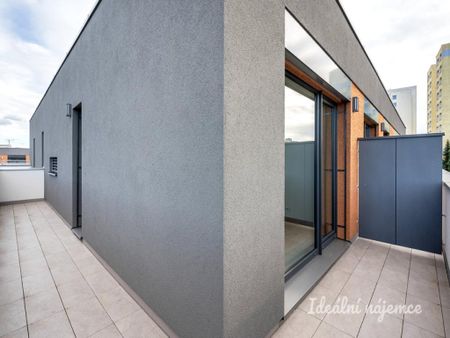 Pronájem bytu 2+kk 65 m2 - Фото 3
