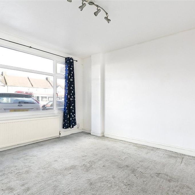 4 bedroom semi-detached house to rent - Photo 1