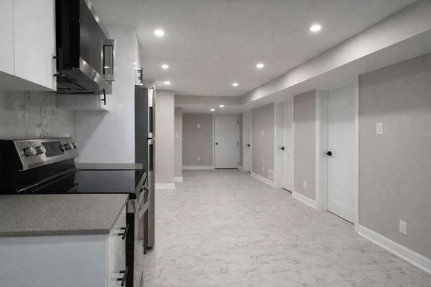 For Lease - 131 Camelia Avenue Unit# Unit 1, Manor Park - Cardinal Glen and Area, Ontario - Photo 1