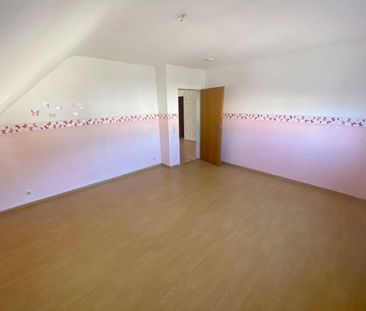Lichtdurchflutete 4-Zimmer-Dachgeschosswohnung mit Balkon, Tageslic... - Photo 1