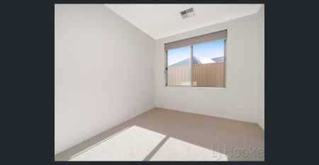 Near new seaside home - Photo 5