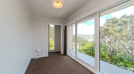 Amazing harbour views! - Photo 2