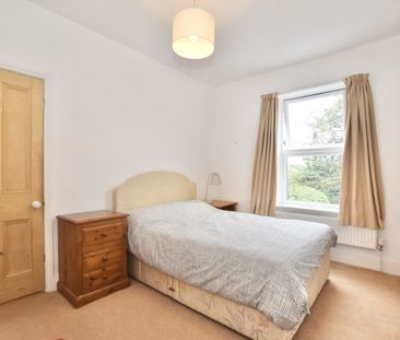 Fabulous Three Bedroom House for Rent in East London Eden - Photo 2