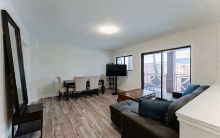 For Lease - 713 The Queensway N/A Unit# #Rear, Toronto, Ontario - Photo 2