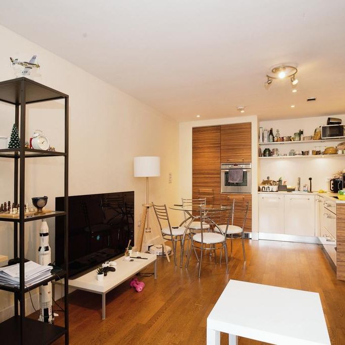 1 bedroom flat to rent - Photo 1