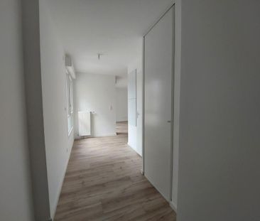 Location Appartement 2 pièces 49m² DEVILLE LES ROUEN 76250 - Photo 4