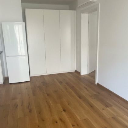 Traumhafte neuwertige 2-Zimmer-Wohnung mit großem Balkon in erstklassiger Lage! - Foto 1