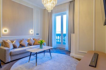 Vértanúk tere - Fotó 3