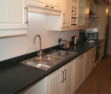 2 bedroom terraced house to rent - Photo 1