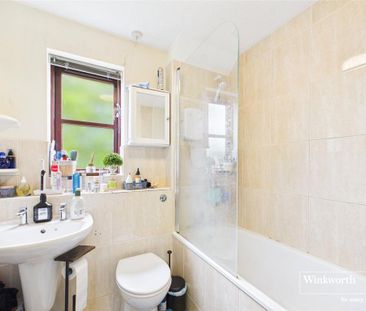 2 bedroom end of terrace house to rent - Photo 3