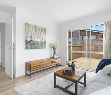 New 4-bedroom home with yard and deck - Photo 5