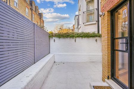 4 bedroom terraced house to rent - Photo 4