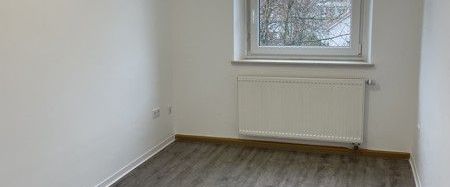 Renovierte 2,5 - Zimmer Wohnung in toller Lage! - Foto 1