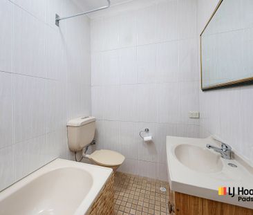 Spacious & Family-Ready 3 Bedroom Home - Photo 3