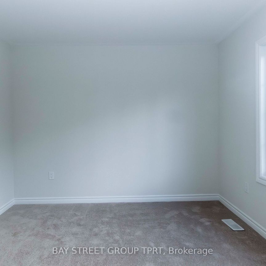 For Lease - 210 Beechwood Forest Lane, Gravenhurst, Ontario - Photo 1