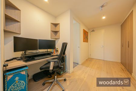 Sophisticated Urban Living in the Heart of Malvern East - Photo 3