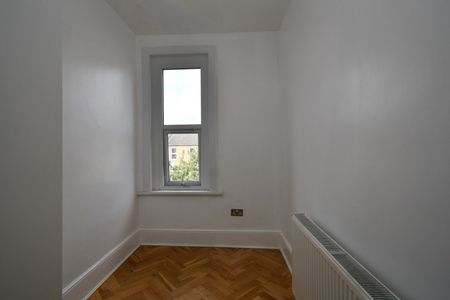 2 Bed Flat, Northbrook Road, IG1 - Photo 3