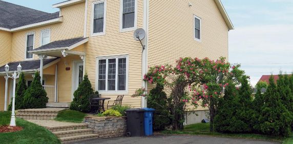 🏡 Magnifique maison jumelé sur 3 étages secteur Lac Boivin - Photo 2