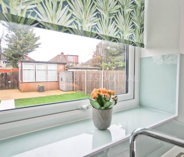 Price £2,700 pcm - Available 07/05/2026 - Unfurnished - Photo 4