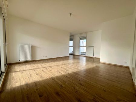 Location Appartement 3 pièces 65m² NANTES 44300 - Photo 3