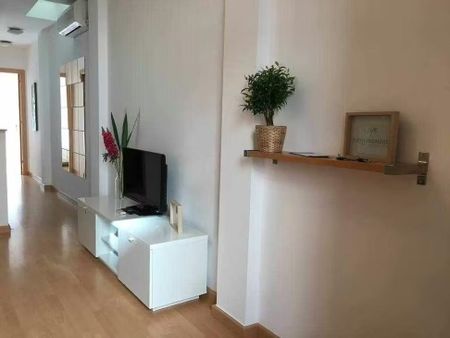 Carrer de lOlivera, Barcelona, Catalonia 08004 - Photo 2