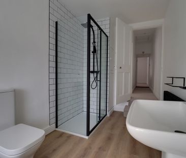 2 Bed Terraced House, Avenue Road Extension, LE2 - Photo 2