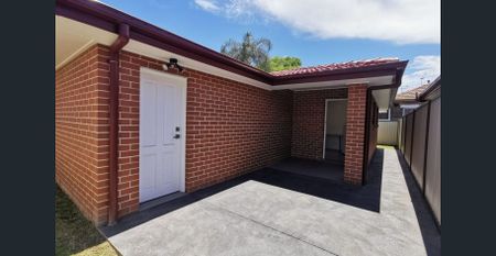 Stylish & Private Two-Bedroom Granny Flat | Prime Location - Photo 2