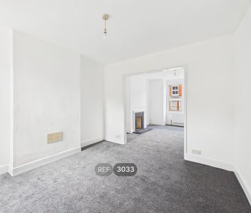 2 bedroom property to rent - Photo 1