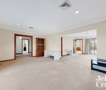 2 Delfi Court, Balwyn - Photo 5