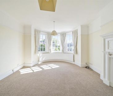 6 bedroom semi-detached house to rent - Photo 5