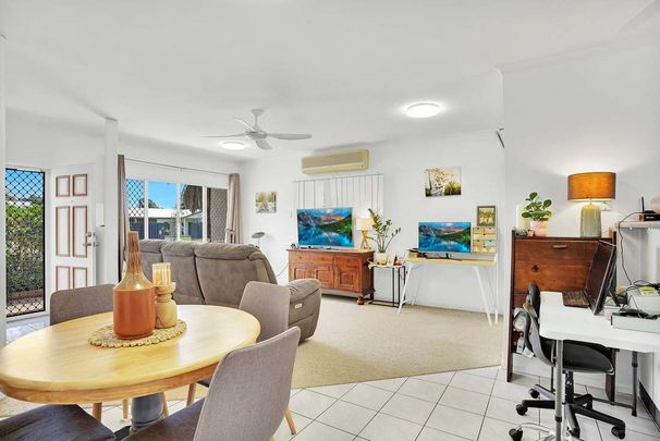 Solid Three Bedroom Home - Photo 1