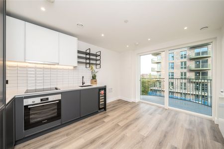 Astell Road, London, SE3 9EH - Photo 5