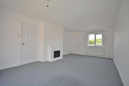 4 bedroom detached house to rent - Photo 3
