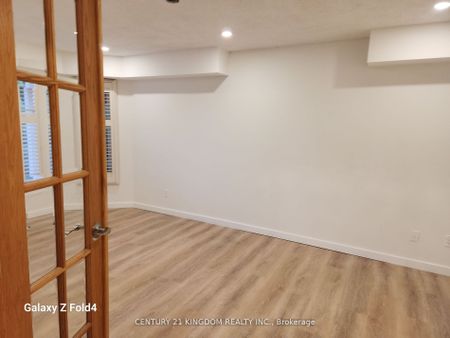 Detached Home For Lease | E8114930 - Photo 2