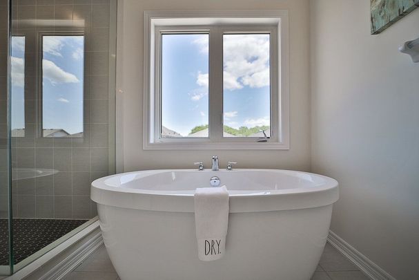 For Lease - 2105 Coppermine Street, Oshawa, Ontario - Photo 1