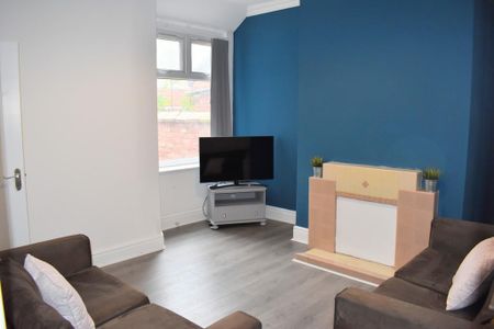 3 bedroom terraced house to rent - Photo 2