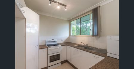 Lowset Family Home in Great Location! - Photo 5