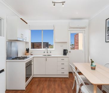 Low maintenance 1 bedroom living! - Photo 3