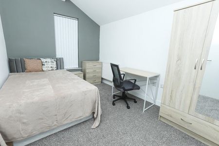 5 bedroom House To Let Total Size: 1174 SQ FT - Photo 5