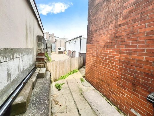 Regent Street East, Neath, Neath Port Talbot, SA11 - Photo 1