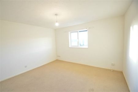 Eyston Drive, WEYBRIDGE, KT13 - Photo 3