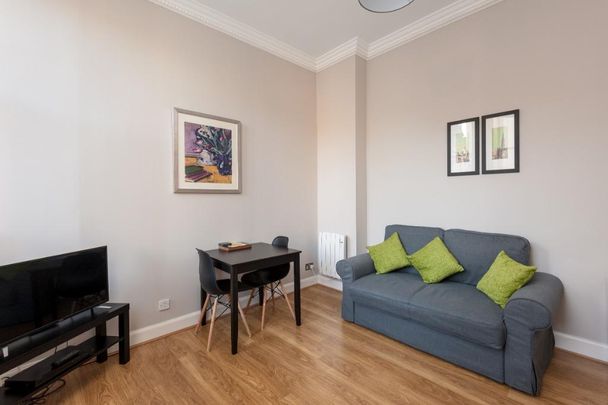 1 bedroom flat to rent - Photo 1