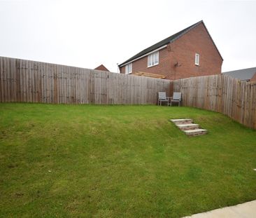 2 bed semi-detached house to rent in Foxglove Way, Scarborough, YO13 - Photo 1