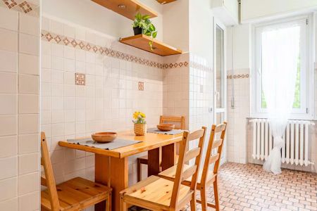 Via Alessandro Litta Modignani, Milan, Lombardy 20161 - Photo 2