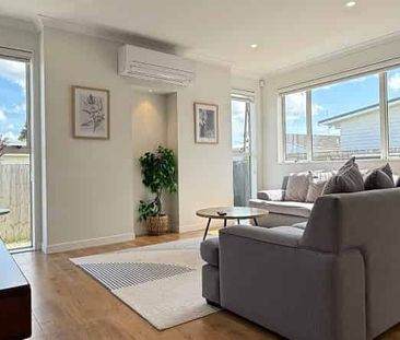 Papakura – Pristine 5 Bedroom Family Home for Rent! - Photo 4