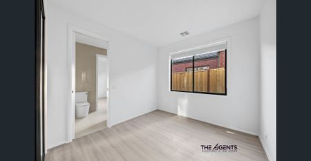 Modern Family Home - Double Masters with Multiple Living Zones. - Photo 5